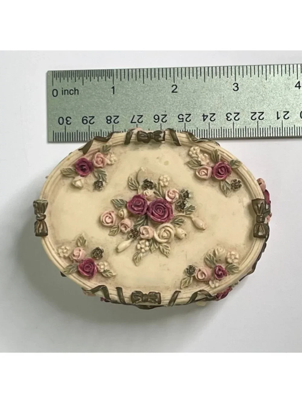 Vintage Dezine Hand Painted Resin Trinket Box Raised Floral 1993 Cake Style